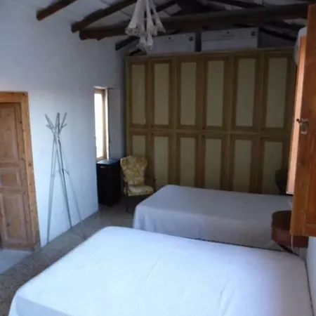 Charming Large House With Terrace Apartament