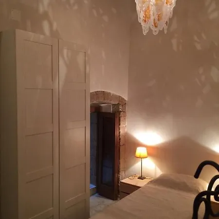 Charming Large House With Terrace Syrakuzy