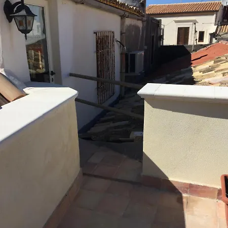 Apartament Charming Large House With Terrace Syrakuzy
